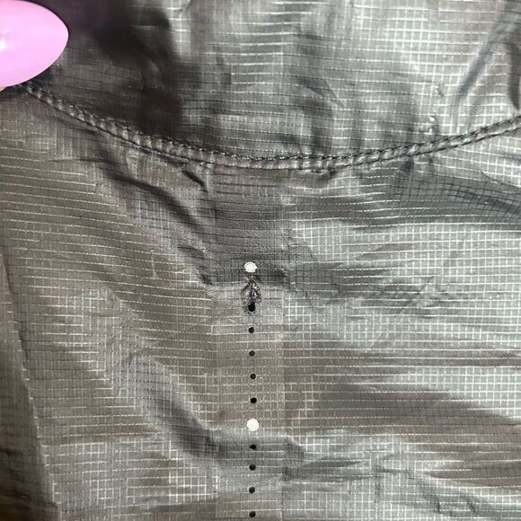 Lululemon Run With It Jacket - Picture 10 of 11